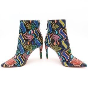 NWOB Steve Madden Colorful Patterned Women's Ankle Boots
